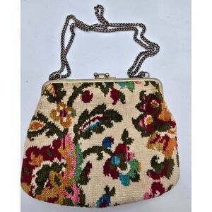 Vintage Floral Needlepoint Chain Purse With Kiss Lock Closure